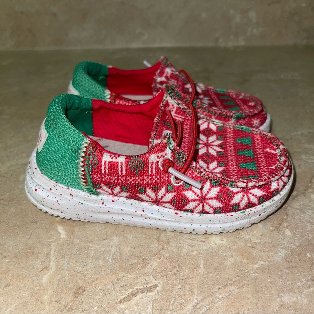 Hey Dude Wendy Toddler Jolly Jingle Slip on Shoes Loafers Size K8 Christmas